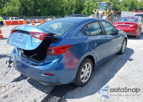 2018 Mazda Mazda3 Sport из США, поврежденный, VIN 3MZBN1U72JM216774